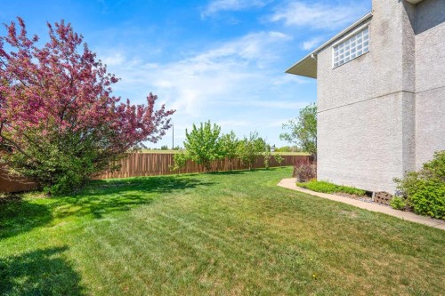 3906 59 Avenue Close, Lloydminster, AB - Outdoor