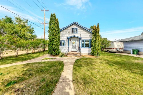 4828 42 Street, Lloydminster, SK - Outdoor