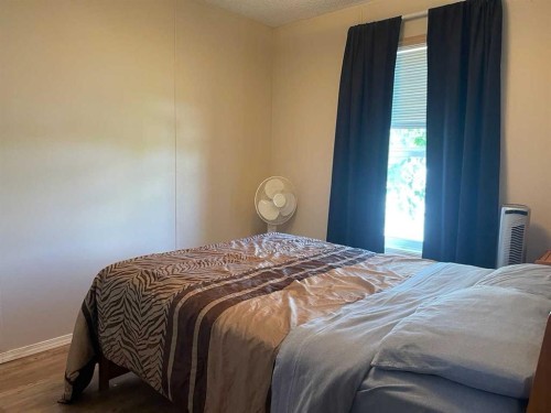 1549 15 Street Crescent, Wainwright, AB - Indoor Photo Showing Bedroom
