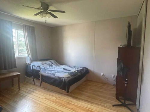 1549 15 Street Crescent, Wainwright, AB - Indoor Photo Showing Bedroom
