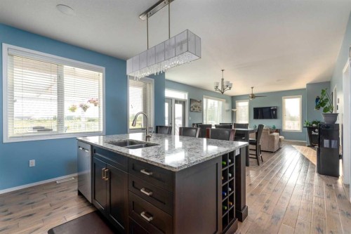 25 Lyndon Street, Rural, SK - Indoor Photo Showing Kitchen With Double Sink