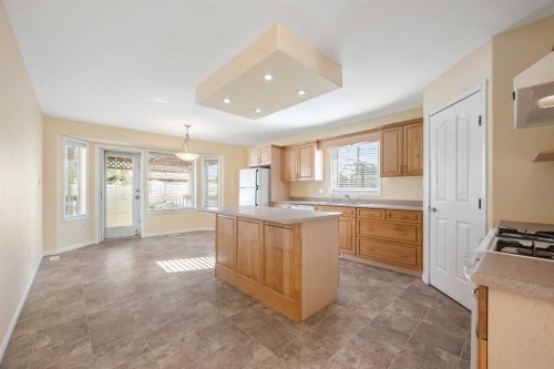 4926 51 Avenue, Kitscoty, AB - Indoor Photo Showing Kitchen