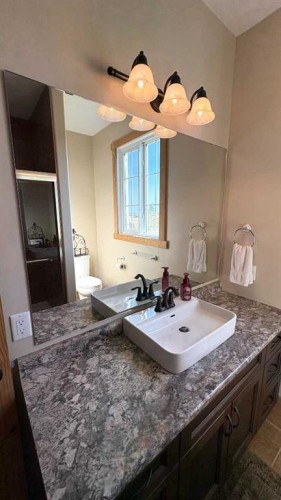 445045 Rng Rd 45, Rural Wainwright No. 61, M.D. Of, AB - Indoor Photo Showing Bathroom