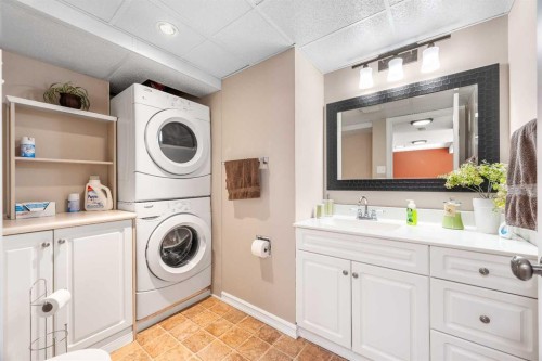 5303 23 Street, Lloydminster, AB - Indoor Photo Showing Laundry Room