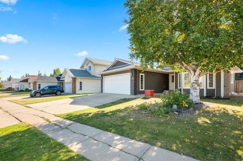 5303 23 Street, Lloydminster, AB - Outdoor With Facade