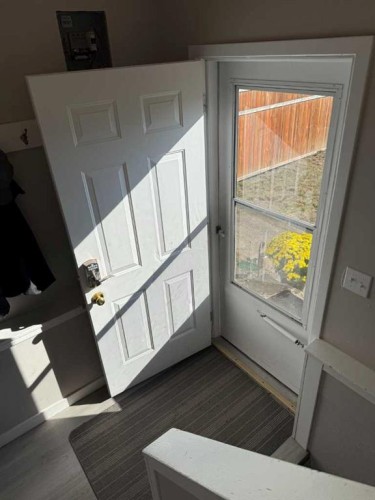 5047 51 Street, Mannville, AB - Indoor Photo Showing Other Room