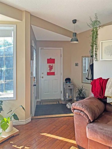 5902 41 Street, Lloydminster, AB - Indoor