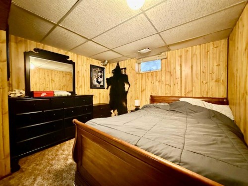 4219 54 Avenue, Provost, AB - Indoor Photo Showing Bedroom