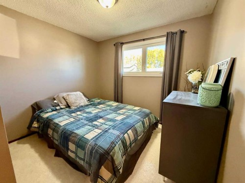 4425 56 Avenue, Provost, AB - Indoor Photo Showing Bedroom