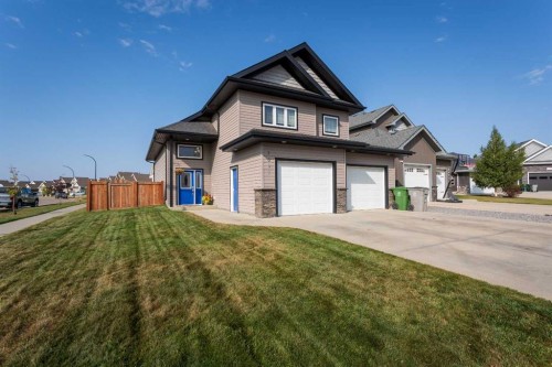 1802 59 B Avenue Close, Lloydminster, AB - Outdoor