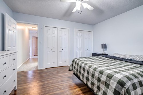 4845 50 Avenue, Kitscoty, AB - Indoor Photo Showing Bedroom