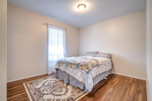 4845 50 Avenue, Kitscoty, AB - Indoor Photo Showing Bedroom