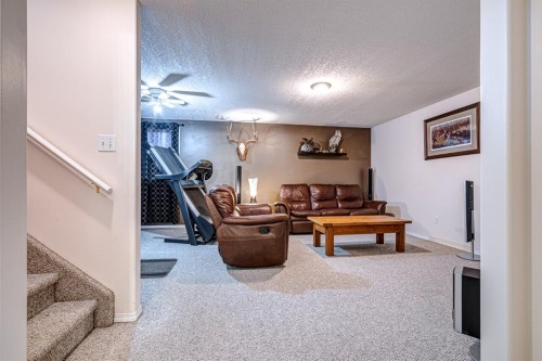 4845 50 Avenue, Kitscoty, AB - Indoor