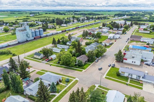 4845 50 Avenue, Kitscoty, AB - Outdoor With View
