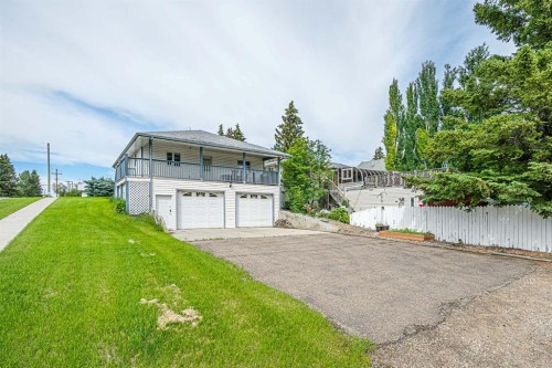 4845 50 Avenue, Kitscoty, AB - Outdoor