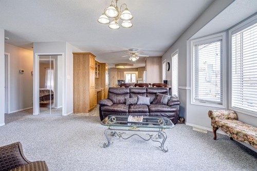 4845 50 Avenue, Kitscoty, AB - Indoor Photo Showing Living Room