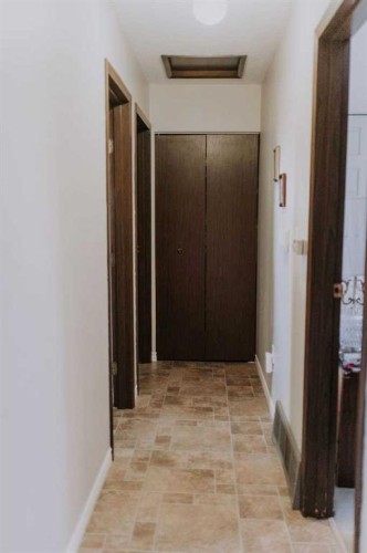 317 4 Avenue Crescent, Wainwright, AB - Indoor Photo Showing Other Room