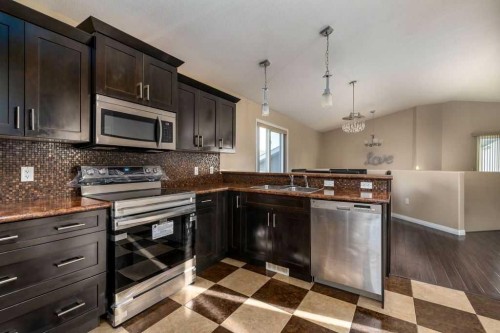 4326 32 Street, Lloydminster, SK - Indoor Photo Showing Kitchen With Stainless Steel Kitchen With Double Sink With Upgraded Kitchen