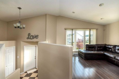 4326 32 Street, Lloydminster, SK - Indoor Photo Showing Living Room