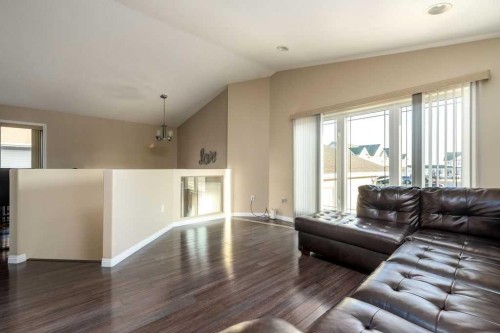 4326 32 Street, Lloydminster, SK - Indoor Photo Showing Living Room