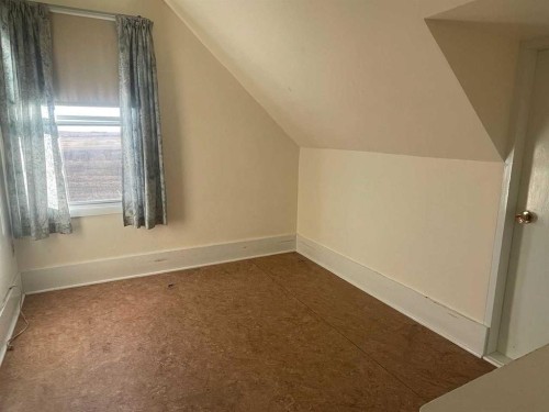 #472018 A&B, Rural Wainwright No. 61, M.D. Of, AB - Indoor Photo Showing Other Room