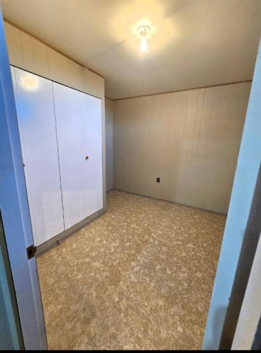 #472018 A&B, Rural Wainwright No. 61, M.D. Of, AB - Indoor Photo Showing Other Room