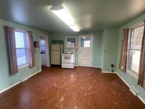 #472018 A&B, Rural Wainwright No. 61, M.D. Of, AB - Indoor Photo Showing Other Room