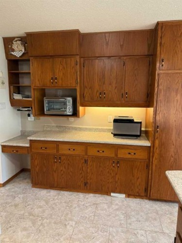 48077 Range Road 3275, Lloydminster, SK - Indoor Photo Showing Kitchen