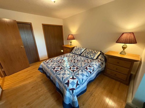 48077 Range Road 3275, Lloydminster, SK - Indoor Photo Showing Bedroom