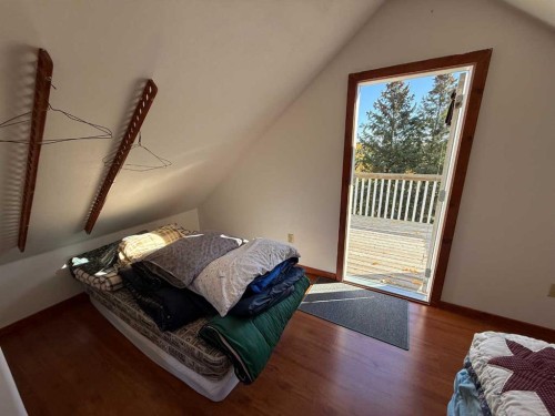 48077 Range Road 3275, Lloydminster, SK - Indoor Photo Showing Bedroom