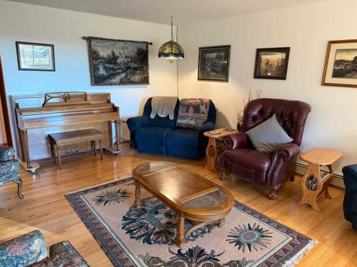 48077 Range Road 3275, Lloydminster, SK - Indoor Photo Showing Living Room