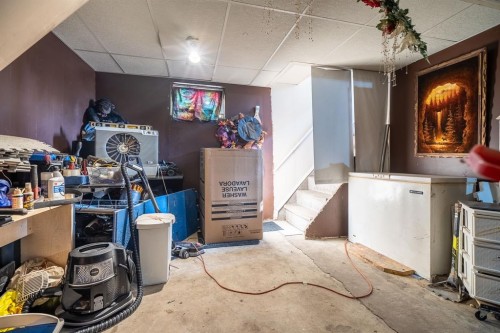 4801 46 Street, Lloydminster, SK - Indoor