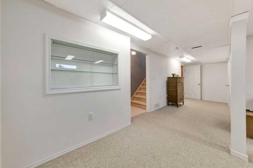 22-4201 56 Avenue, Lloydminster, AB - Indoor Photo Showing Other Room