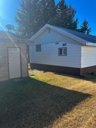 100 4 Avenue North, Marwayne, AB - Outdoor