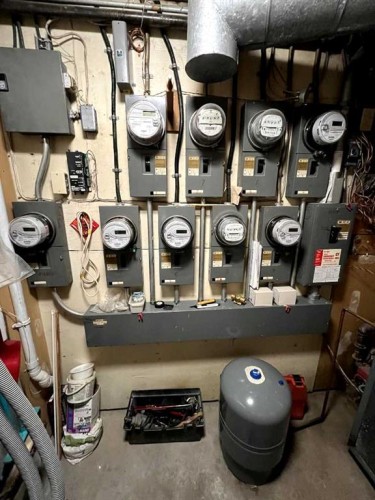 1241 5 Avenue Nw, Calgary, AB - Indoor