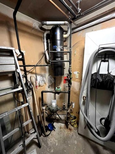 1241 5 Avenue Nw, Calgary, AB - Indoor