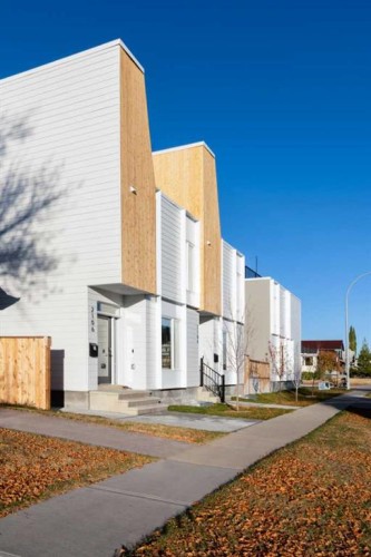 2102 5 Avenue Nw, Calgary, AB - Outdoor