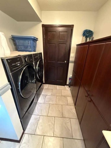 5520 41 Street, Provost, AB - Indoor Photo Showing Laundry Room