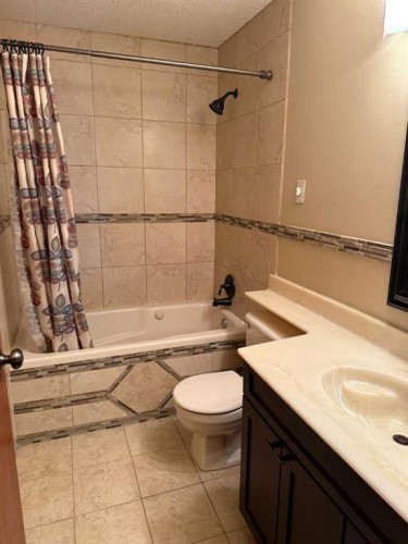 5520 41 Street, Provost, AB - Indoor Photo Showing Bathroom