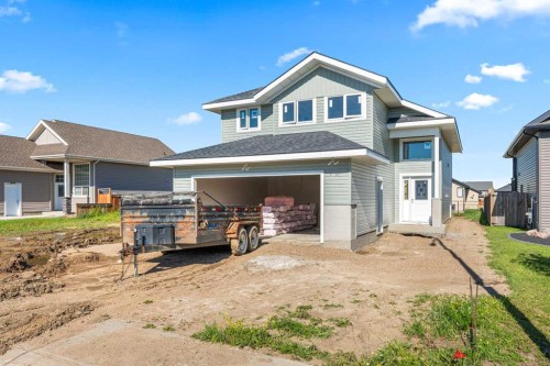3705 42 Avenue, Lloydminster, SK - Outdoor
