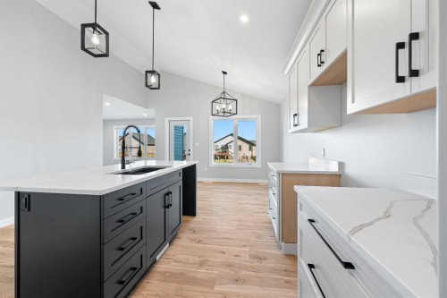 3705 42 Avenue, Lloydminster, SK - Indoor Photo Showing Kitchen
