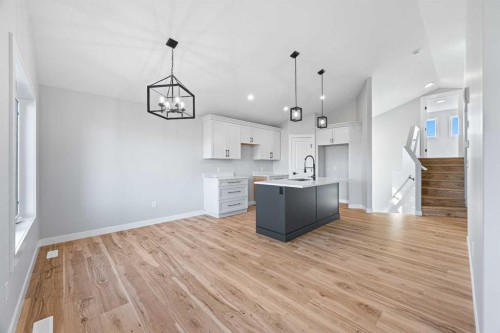3705 42 Avenue, Lloydminster, SK - Indoor Photo Showing Kitchen With Upgraded Kitchen