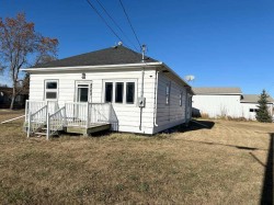 4704 51 Avenue  Mannville, AB T0B 2W0