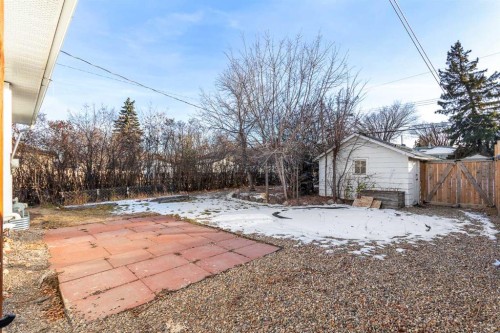 5301 47 Street, Lloydminster, AB - Outdoor