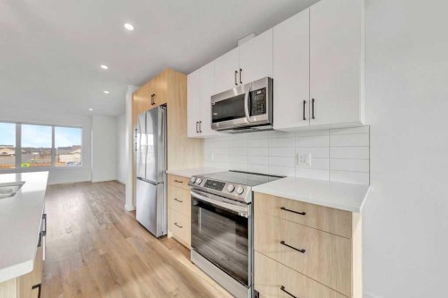 19-3616 41 B Avenue, Lloydminster, SK - Indoor Photo Showing Kitchen With Upgraded Kitchen