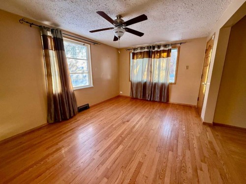 5107 47 Street, Provost, AB - Indoor Photo Showing Other Room