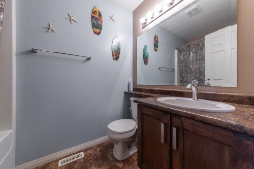 3207 43 Avenue, Lloydminster, SK - Indoor Photo Showing Bathroom
