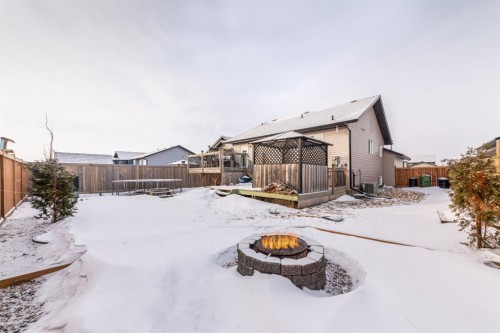 3207 43 Avenue, Lloydminster, SK - Outdoor