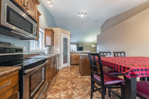 3207 43 Avenue, Lloydminster, SK - Indoor