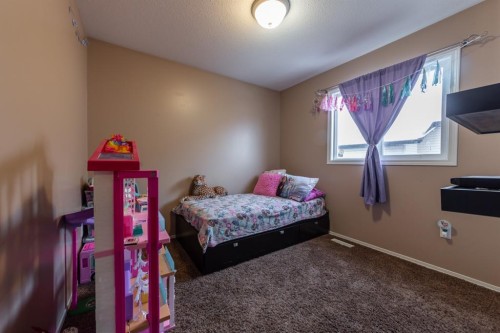 3207 43 Avenue, Lloydminster, SK - Indoor Photo Showing Bedroom